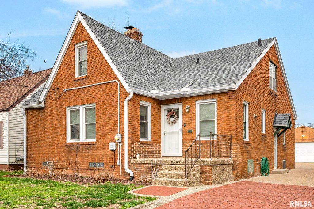 2401 W SHERMAN Avenue, West Peoria, IL 61604