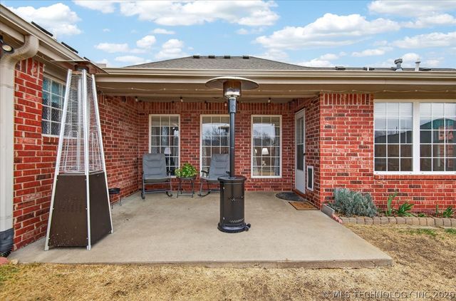 5712 Hazel Road, Bartlesville, OK 74006