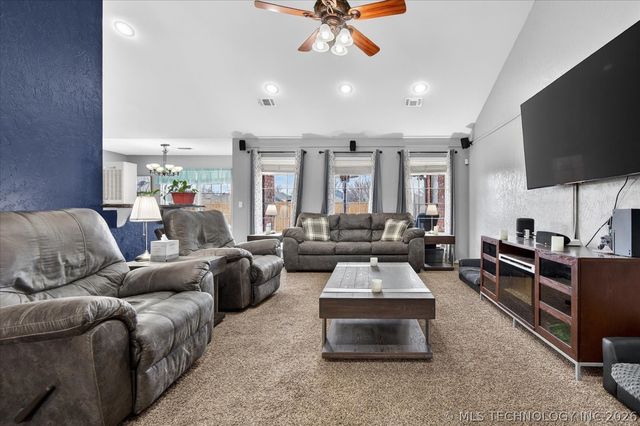 5712 Hazel Road, Bartlesville, OK 74006