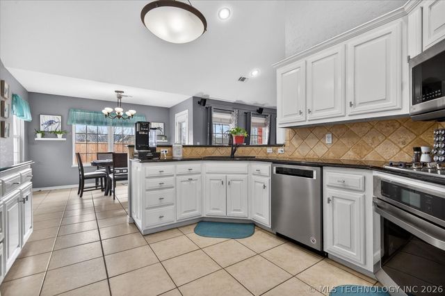 5712 Hazel Road, Bartlesville, OK 74006