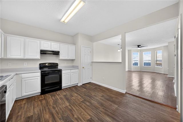 7614 Creekside Lane, Riverdale, GA 30296