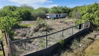 1419 Kayroe, Adkins, TX 78101