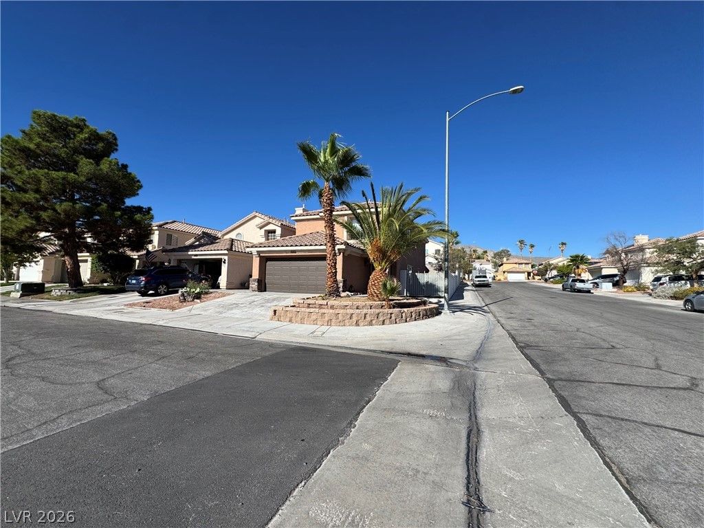 3333 Twin Bridges Court, Las Vegas, NV 89129 — photo 3
