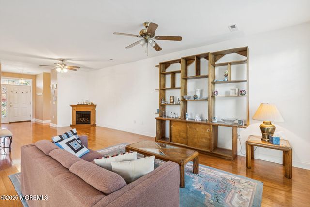 1 Drury Lane, Manchester, NJ 08759