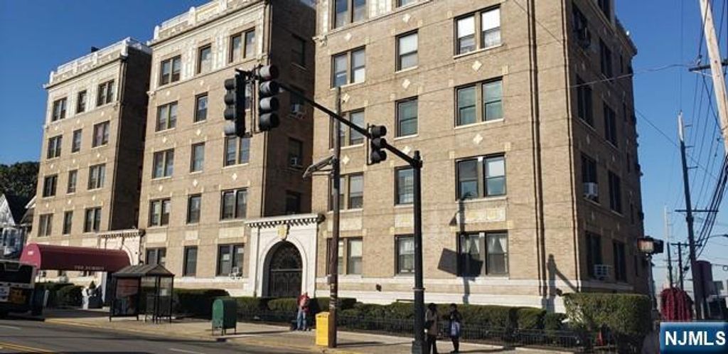 2787 John F Kennedy Boulevard 112, Jersey City, NJ 07306