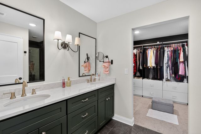 14147 Wilden Drive, Urbandale, IA 50323