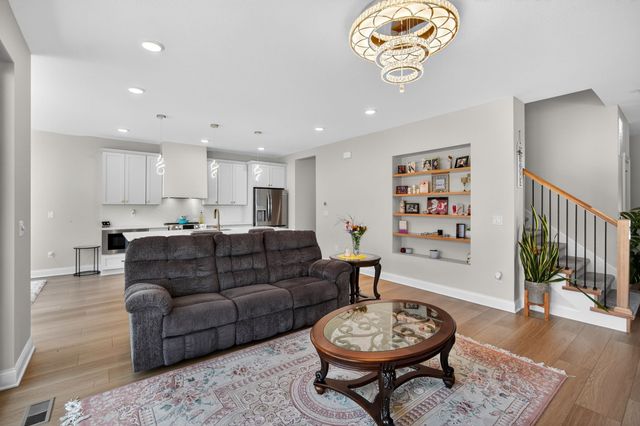 14147 Wilden Drive, Urbandale, IA 50323