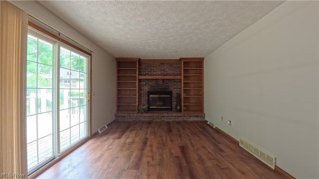 1660 Squaw Creek Drive, Girard, OH 44420