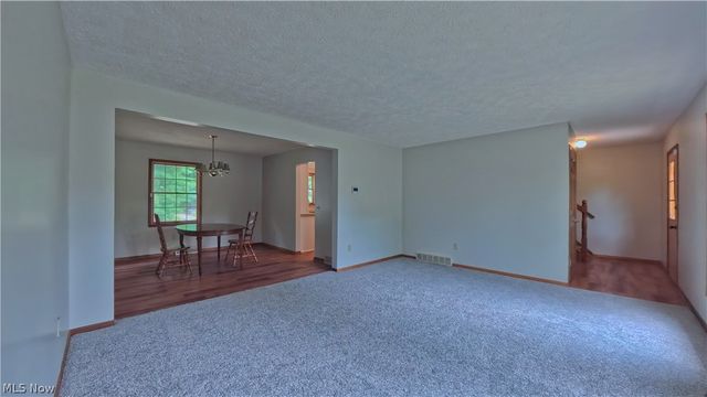 1660 Squaw Creek Drive, Girard, OH 44420