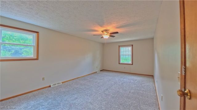 1660 Squaw Creek Drive, Girard, OH 44420