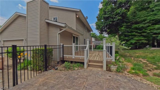 1660 Squaw Creek Drive, Girard, OH 44420