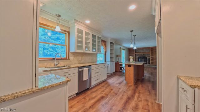 1660 Squaw Creek Drive, Girard, OH 44420
