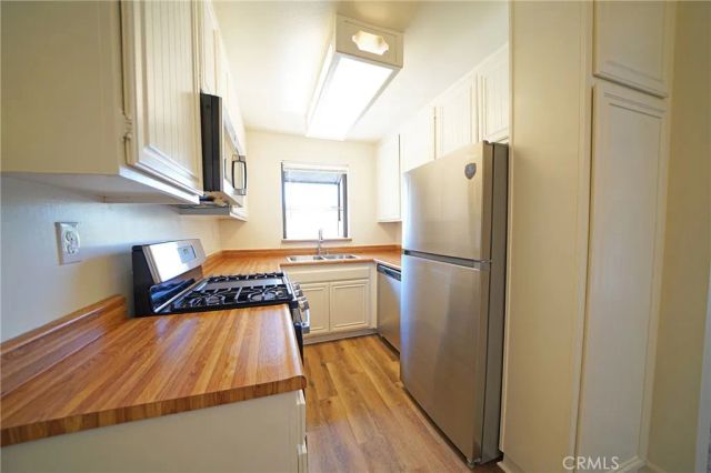 28015 Sarabande Ln 1305, Canyon Country, CA 91387