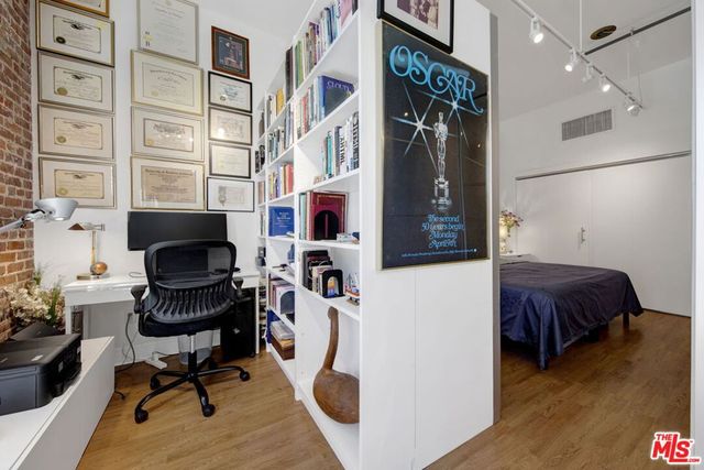 253 S Broadway 403, Los Angeles, CA 90012
