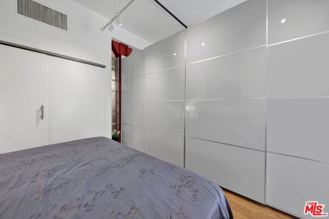 253 S Broadway 403, Los Angeles, CA 90012