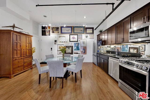 253 S Broadway 403, Los Angeles, CA 90012