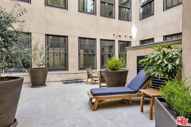 253 S Broadway 403, Los Angeles, CA 90012