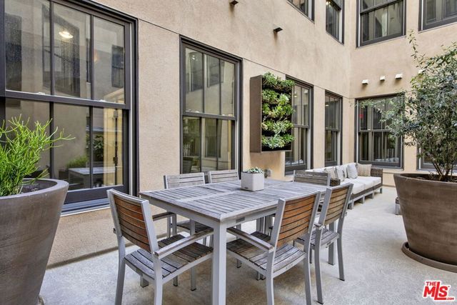 253 S Broadway 403, Los Angeles, CA 90012