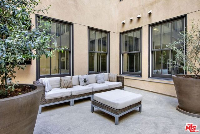 253 S Broadway 403, Los Angeles, CA 90012