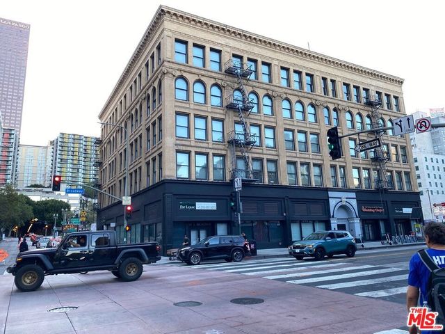 253 S Broadway 403, Los Angeles, CA 90012