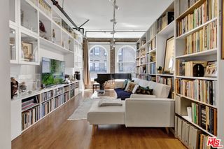 253 S Broadway 403, Los Angeles, CA 90012