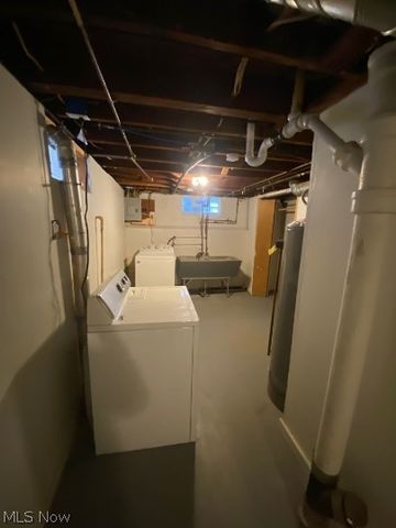 4207 Wood Avenue, Parma, OH 44134