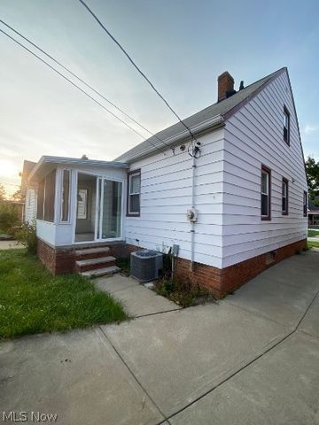4207 Wood Avenue, Parma, OH 44134