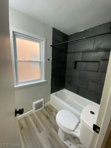 4207 Wood Avenue, Parma, OH 44134