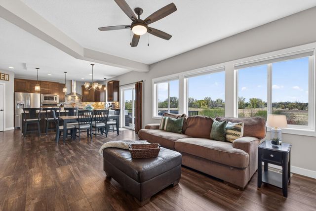 2086 Chestnut St, Lino Lakes, MN 55038