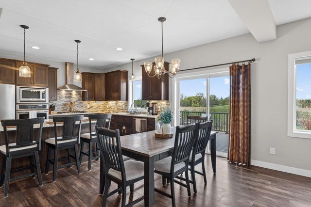 2086 Chestnut St, Lino Lakes, MN 55038