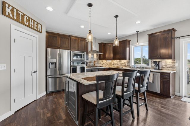 2086 Chestnut St, Lino Lakes, MN 55038