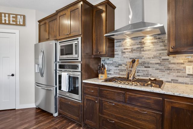2086 Chestnut St, Lino Lakes, MN 55038