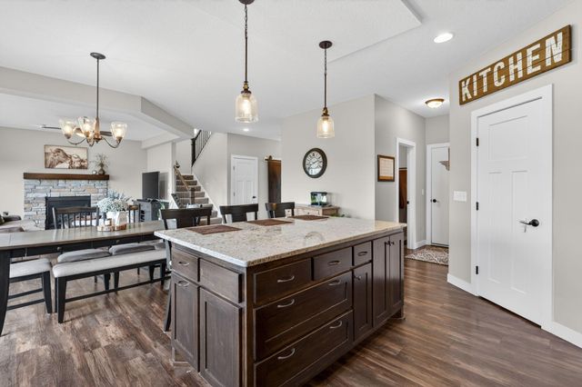 2086 Chestnut St, Lino Lakes, MN 55038