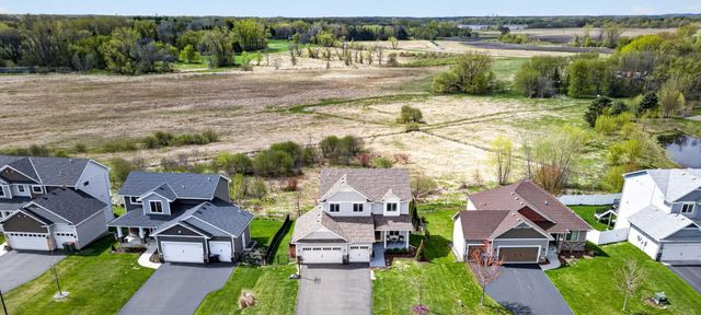 2086 Chestnut St, Lino Lakes, MN 55038