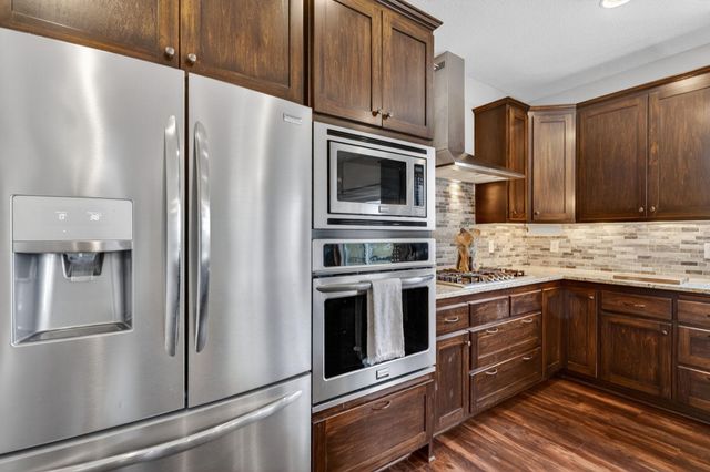 2086 Chestnut St, Lino Lakes, MN 55038