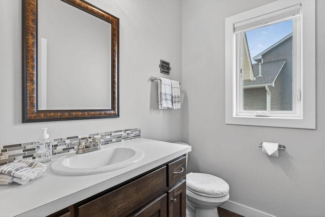2086 Chestnut St, Lino Lakes, MN 55038