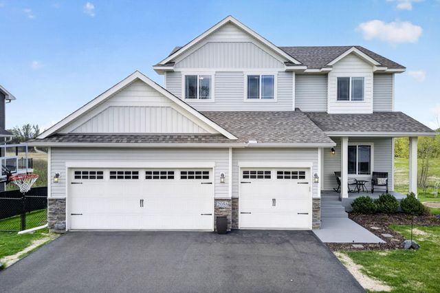2086 Chestnut St, Lino Lakes, MN 55038