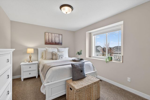 2086 Chestnut St, Lino Lakes, MN 55038