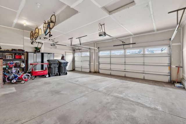 2086 Chestnut St, Lino Lakes, MN 55038