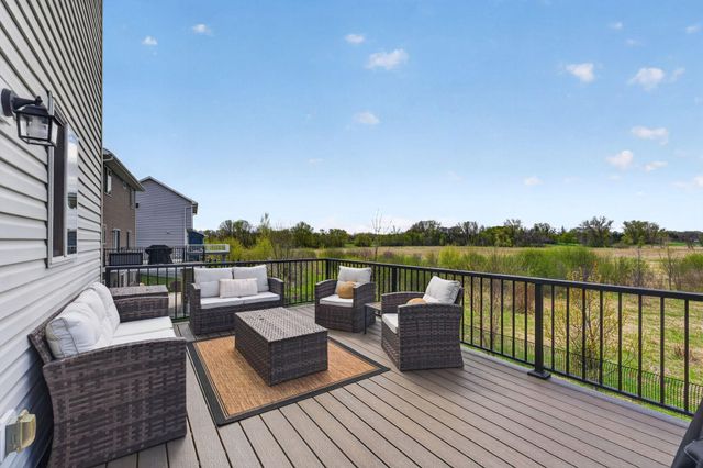 2086 Chestnut St, Lino Lakes, MN 55038