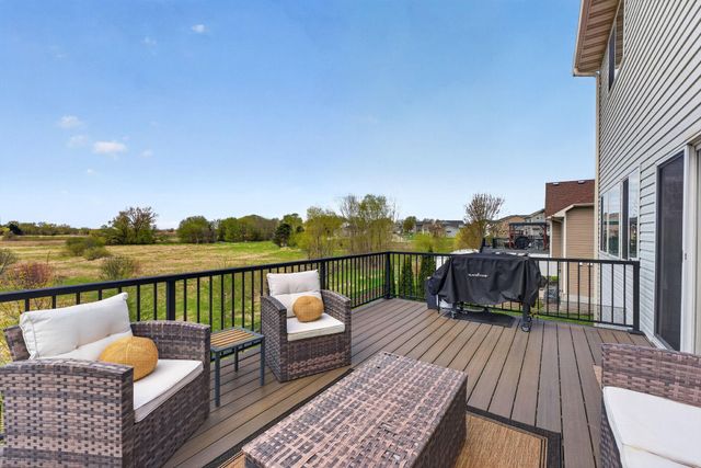 2086 Chestnut St, Lino Lakes, MN 55038