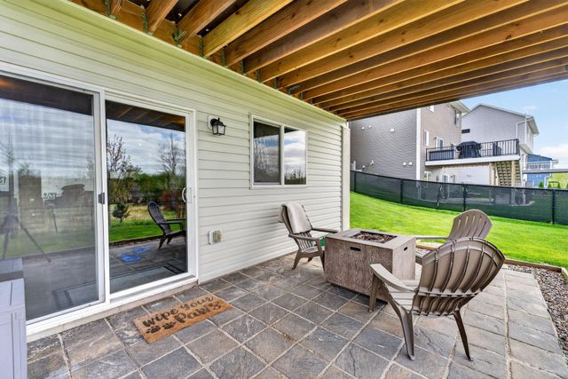 2086 Chestnut St, Lino Lakes, MN 55038
