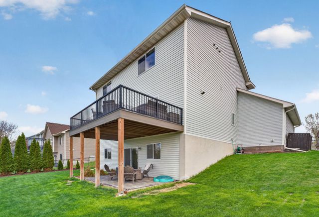 2086 Chestnut St, Lino Lakes, MN 55038