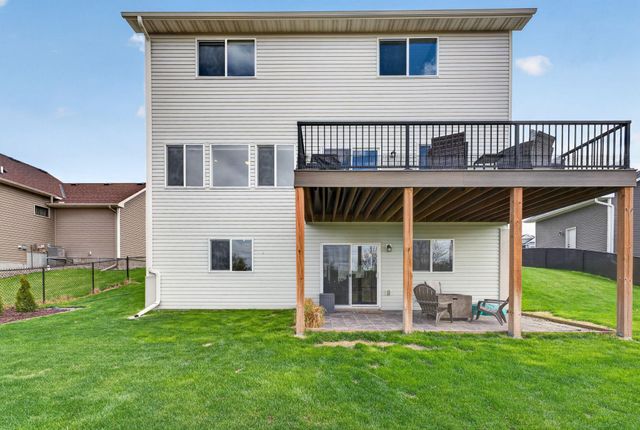 2086 Chestnut St, Lino Lakes, MN 55038