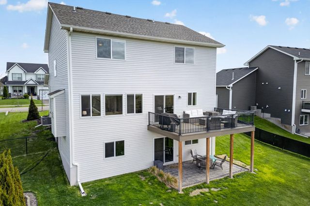 2086 Chestnut St, Lino Lakes, MN 55038