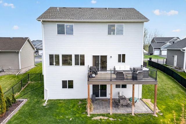 2086 Chestnut St, Lino Lakes, MN 55038