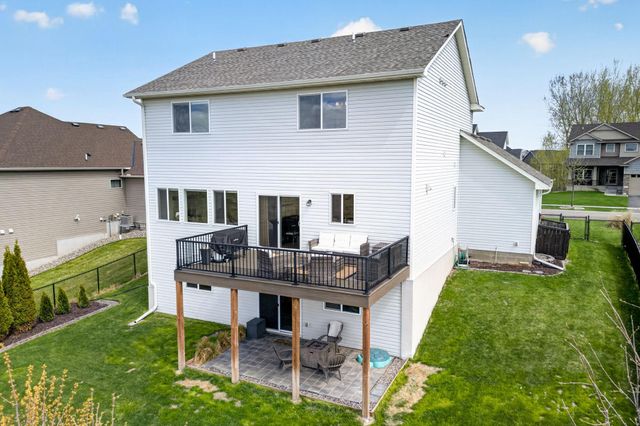 2086 Chestnut St, Lino Lakes, MN 55038