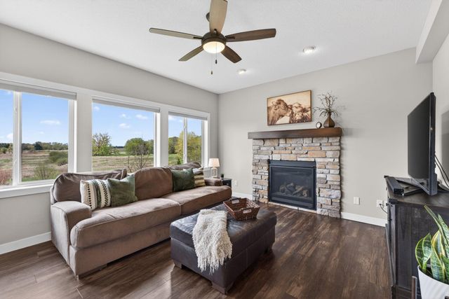 2086 Chestnut St, Lino Lakes, MN 55038