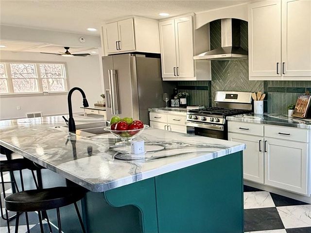 7612 MARYBELLE Lane, Kansas City, MO 64131