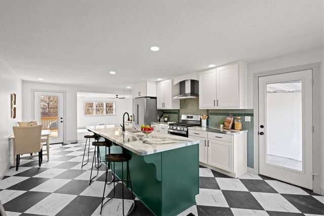 7612 MARYBELLE Lane, Kansas City, MO 64131